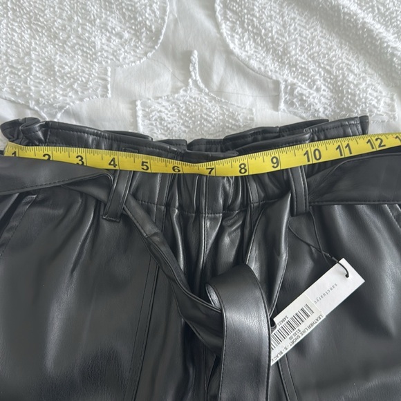 Sanctuary leather like shorts - Picture 5 of 7